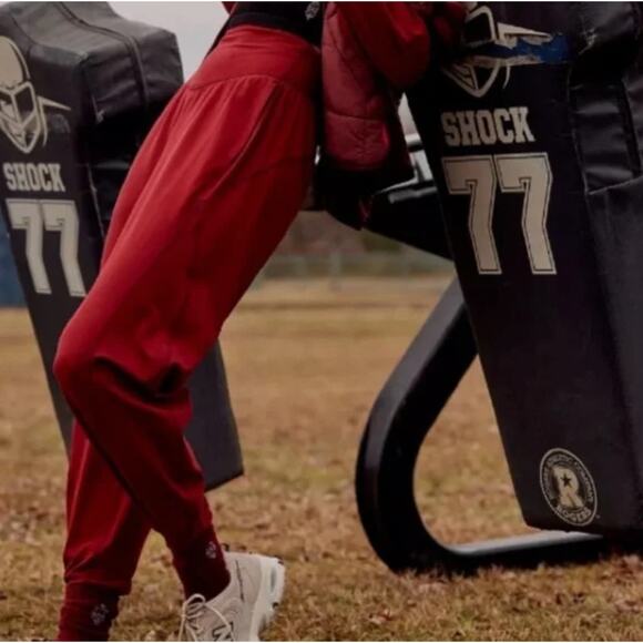 (XS) NWOT $148 Free People Never Better Structured Joggers Crimson - Picture 4 of 8